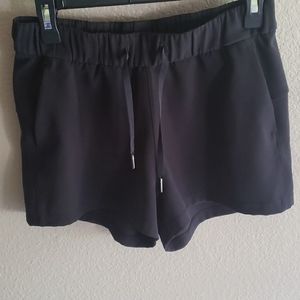 Lululemon Pocket Shorts Size 6